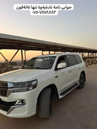 لاندكروزر • ٢٠١٤ • ٢٧٥٠٠٠ كم