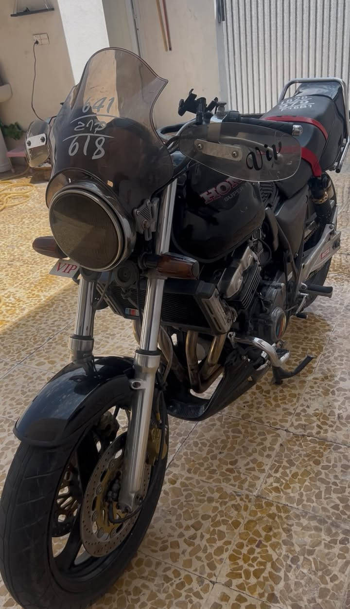 تایە لۆ تایە بەشەرت 
رۆنی تازە گۆراوە 
تایەکانی تازەن 
بێ مەسرەفە 
قوفلی ١٤.٥٠$
بەشەرت ١٠٠ وەستا 
وەتسئاپ0️⃣7️⃣5️⃣1️⃣6️⃣8️⃣8️⃣4️⃣8️⃣1️⃣5️⃣ أربيل, العراق
