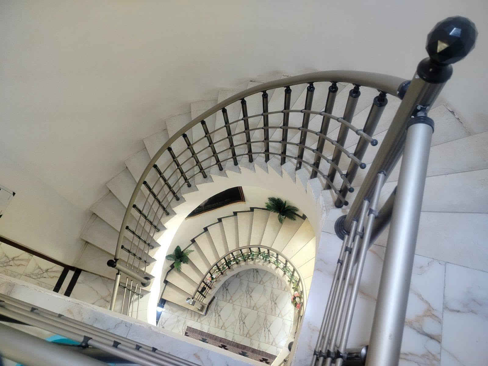 🏠 بيت للبيع في الناصرية – منطقة المهيدية
📍 الموقع: المهيدية – مقابل عمارات الشموخ السكنية، قريب من التبليط
📐 المساحة: 200 متر مربع
📏 الواجهة: 10 متر
📏 النزال: 20 متر
🛣️ عرض الشارع: 10 متر – شارع صب
📜 ملكية الأرض: زراعية، مع وجود وصل تطويب
🏡 بناء حديث سنة 2025 – طابقين
🔹 الطابق الأرضي:
• غرفتان نوم
• صالة
• استقبال
• مطبخ
• صحيات داخلية وخارجية
• منور
🔹 الطابق العلوي:
• 3 غرف نوم
• صالة
• صحيات
🔶 كافة الخدمات ماء ـ كهرباء -مجاري -شارع صب
💰 السعر: 180 مليون
🔸 يوجد مجال بسيط للشراي
📱 للتواصل: ***********

