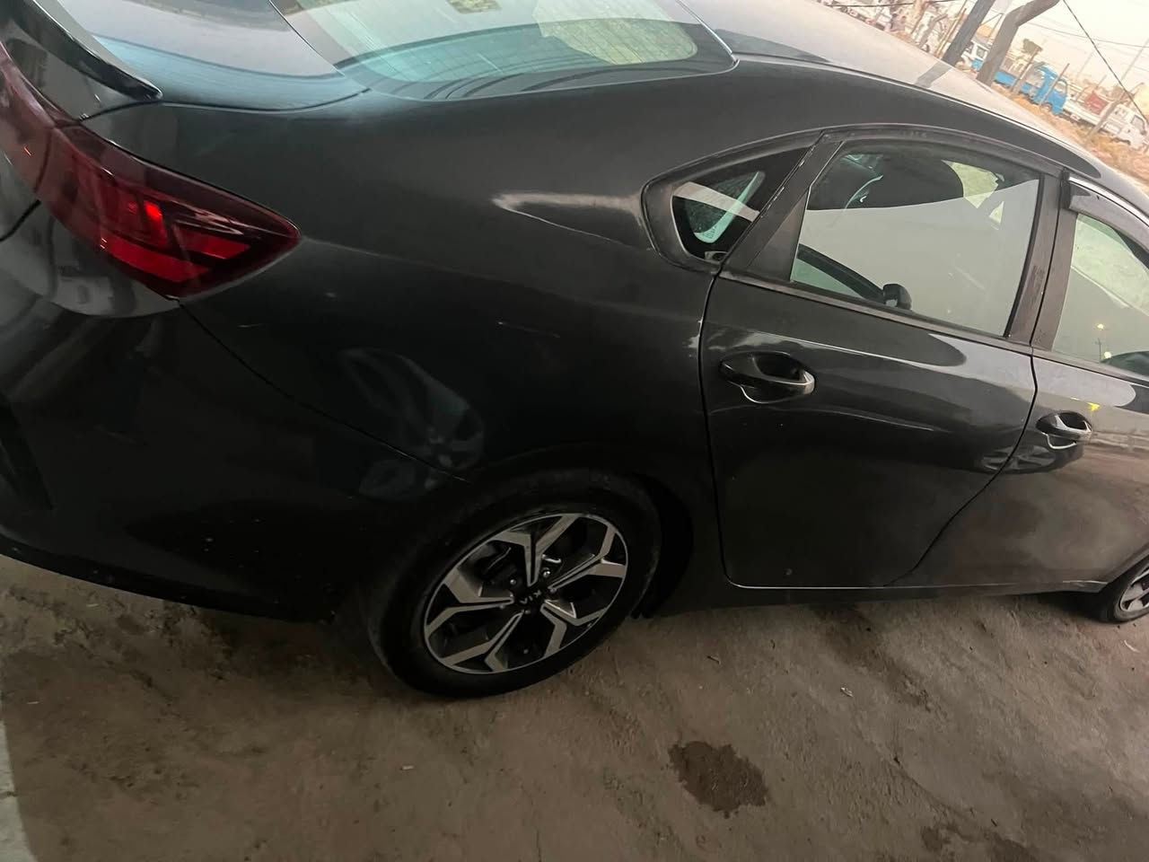 فورتي ٢١ سياره جديده
ماشيه 70 السياره خيرمن الله رقم بغداد
المكان بابل سنويه جديده تحويل مباشر
بيه رش بابين فقط بدون داخل الياره مكينه 
دوش ٢٠٠٠ فول السياره ويل كروم سياقه ذاتيه
كشن تبريدراداركامره دواره شاشه جبيره
السعرالمطلوب ١٢٥ بيه مجال بيع مستعجل
***********
