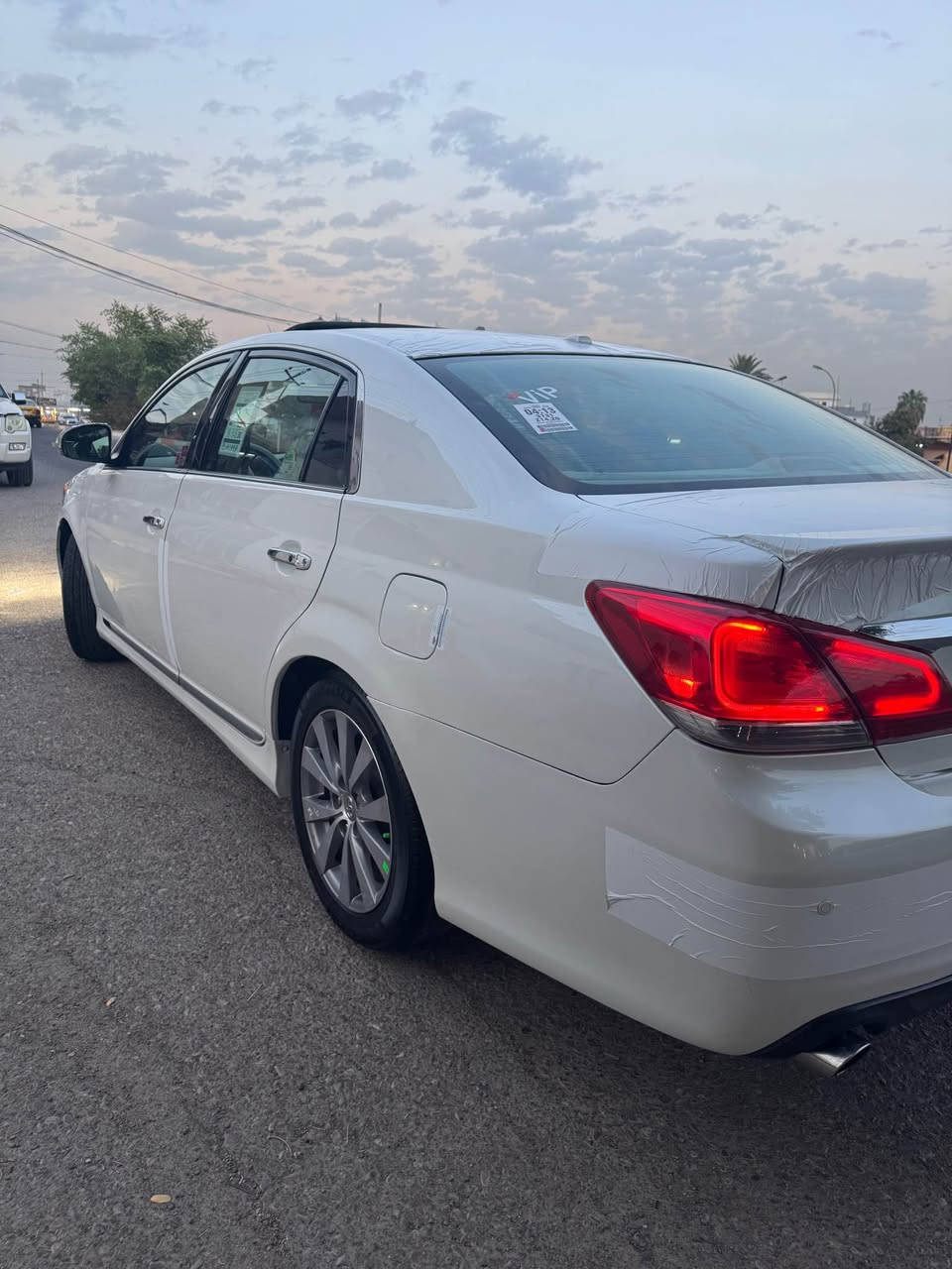 للبيع فقط اخوان

 افلون 2011 فول فول مواصفات خليجي لمتدد 5 بصمات 
السعر 150 وبيهة مجال للشراي
السيارة صبغ عام للجمالية اثر تكشير الصبغ وراشيهة طبقة خفيفة صبغ فقط
السيارة بدون ضربة بدون معجون بدون تبديل 
ماشية 281 الف كيلو 
سيارة هزة وسنوية كلهة جديد
طخم تاير مشلن عليهة 
صدر امامي خلفي كلة جديد
بجم كله زينون 
والسيارة باسمي اتريد وكالة تحويل حاظر 
مكاني كركوك *********** كركوك, العراق
