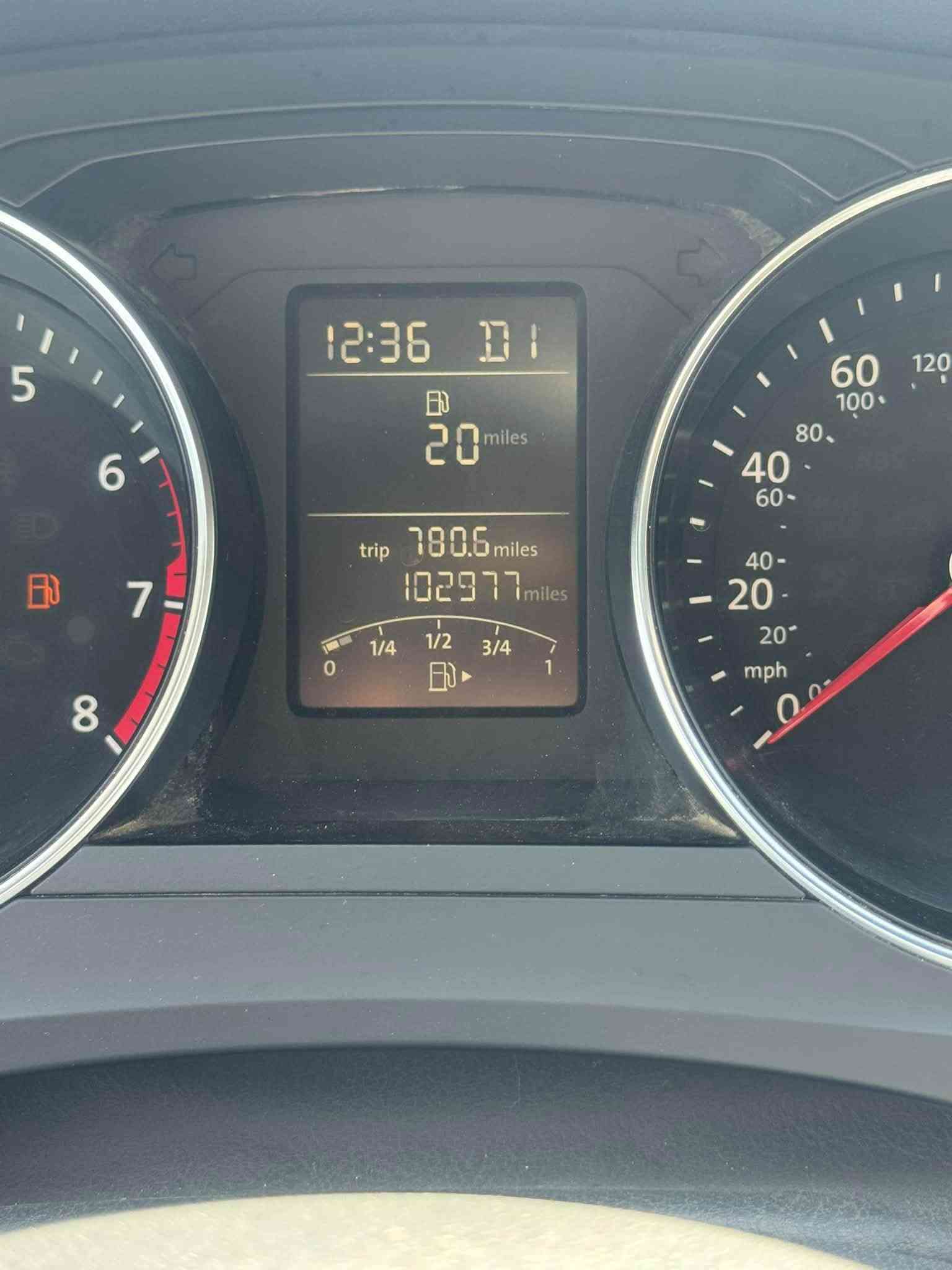 السلام عليكم
جيتا 2017

محرك 1400

ماشية 103 الف ميل

ضرر قطعتين مرشوش 3 قطع

الضرر بهلال البنيد والچاملغ الايسر ومرشوش الباب توحيد لون

السيارة نظيفة

كلشي شغال كلوب ما بيها نقص

السعر 99 ورقة

***********

مكان السيارة صلاح الدين العلم

