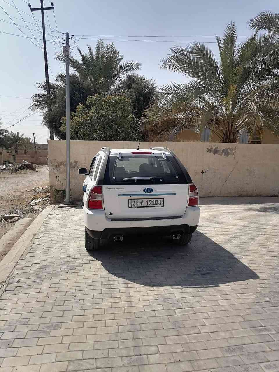 السلام عليكم ورحمة الله وبركاته
سبورتج ٢٠٠٩
خليجي كلين تدفئه تبريد خير من الله
شاشه حساسيات حداديه كامله
 سياره بيها نقوص شويه تنزل من سعره خابر وتدلل
***********
عنوان صلاح الدين قضاء الدور
سياره رقم صلاح الدين سنويه لل٢٠٣٠ باسمي رقم دولي
