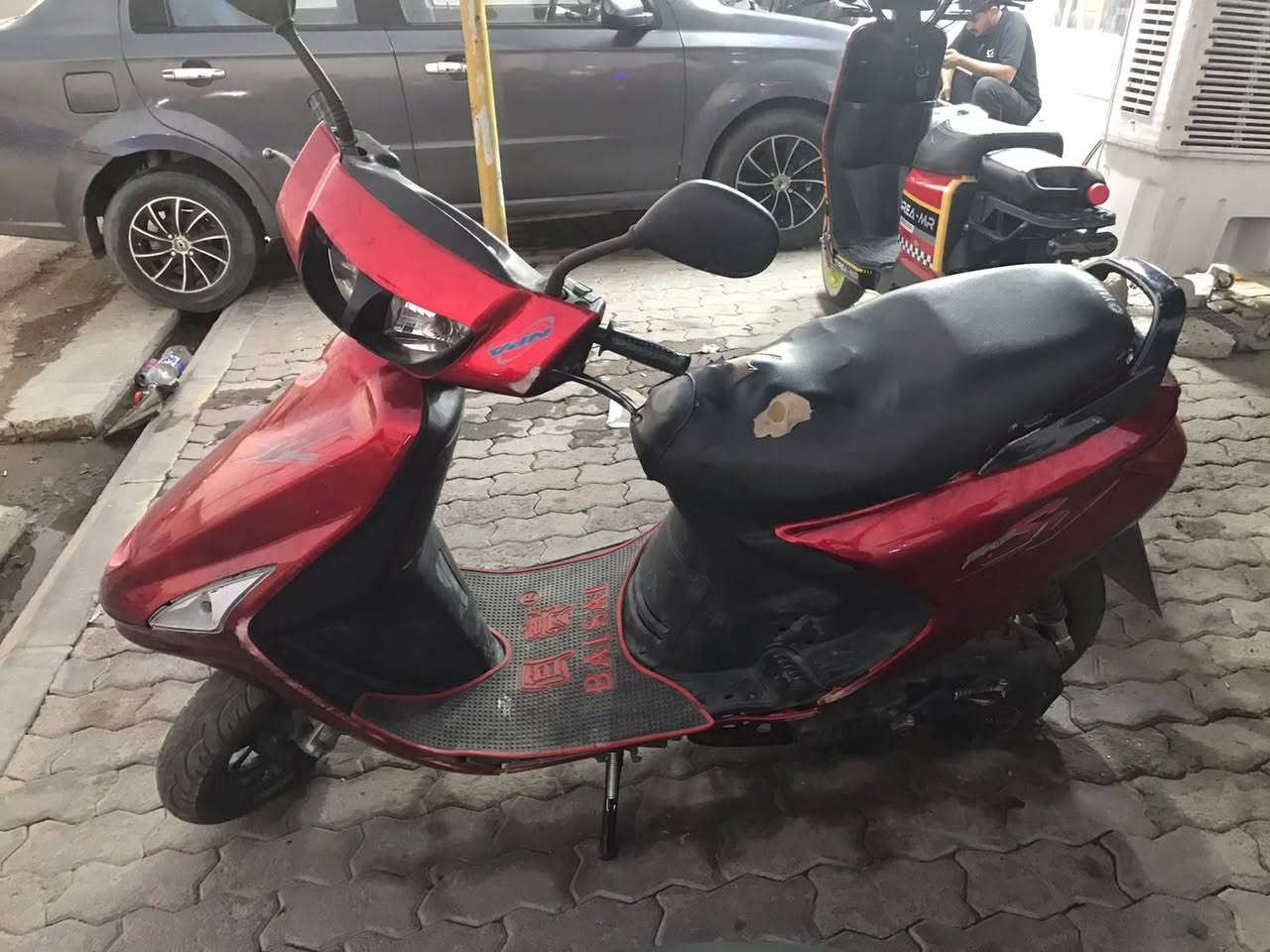 مكلف بلنشر
دراجة فراشة للبيع دراجة نضيفة لايتات سكليتر يدات رجل كلة مبدل جديد دراجة نضيفة ومرتبة صاحبهة عدة محل ماتاعبهة من لبيت للمحل مكان دراجة تكريت زهور مقابيل معرض السند رقم صاحب دراجة***********بي واتساب فقط سعرهة 450وبيهة مجال
