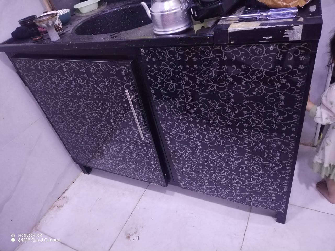 كاونتر للبيع مع سنك كرانيت الكاونتر مترين والسنك متر و20سانتمتر نظيف كلش مستعمل شي قليل سبب البيع النقل سعر 275وبي مجال الاتصال على الرقم  ***********
