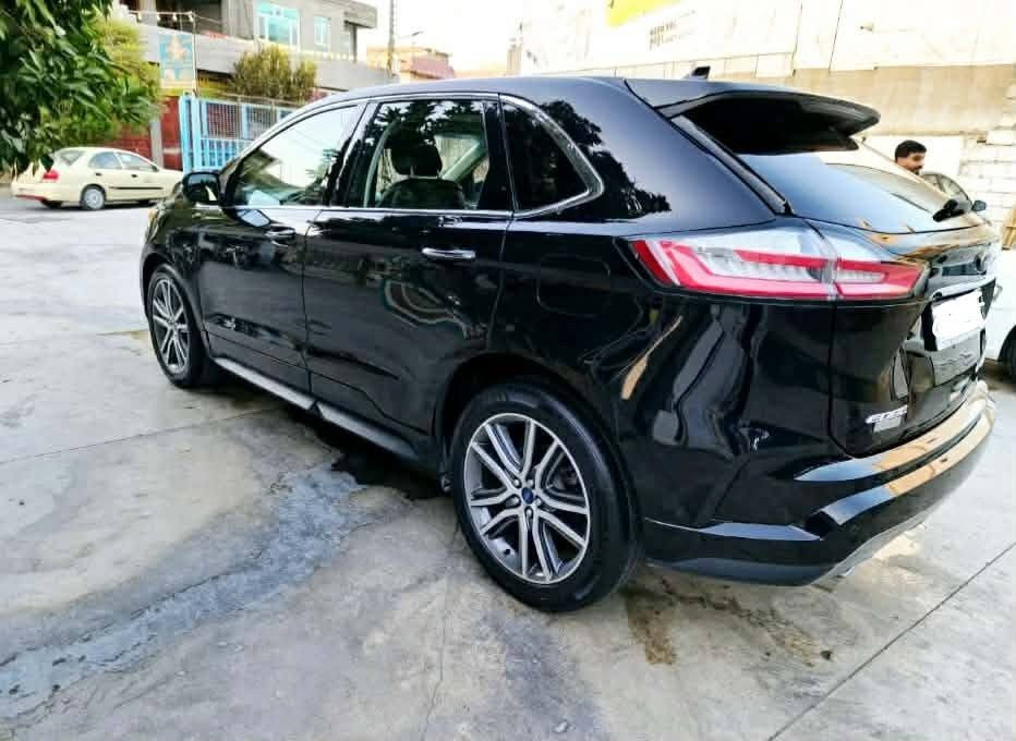 فۆرد ئیدجی ۲۰۱۹ ی تیتانیۆم

 تەنها دەبڵ ئەکسل نیە ئیتر هەموو مواسەفاتەکانی تری هەیە,

.چەمەلەغی لای سایەق بۆیاخە لەگەڵ دوو پەنجە دەرگاکەی,
 
 ئێرباگی نەتەقیوە,

 شوختو پی دی ئاڕ سنوقەکەی بەقەد ناولەپێ پی دی ئاڕی هەیە نوکی بۆنیدەکەشی شوختێکی پێوەیە ماتۆڕی سێ تایە لێی خشاوە

گێڕو مەکینەو تەبرید بەشەرت تەنها یەک تەقەی تیایە پێشەوەو تەواو, 

سەنەوی بەناوی خۆمەو  یە, ئەم مانگی هەشتە بەسەر چوە,

سعری ١٤٥ گەڵا و مەجالێکی کەم 
شوێنی سەیارەکە لە هەلەبجەیە
ژ.م:***********-*********** السليمانية, العراق
