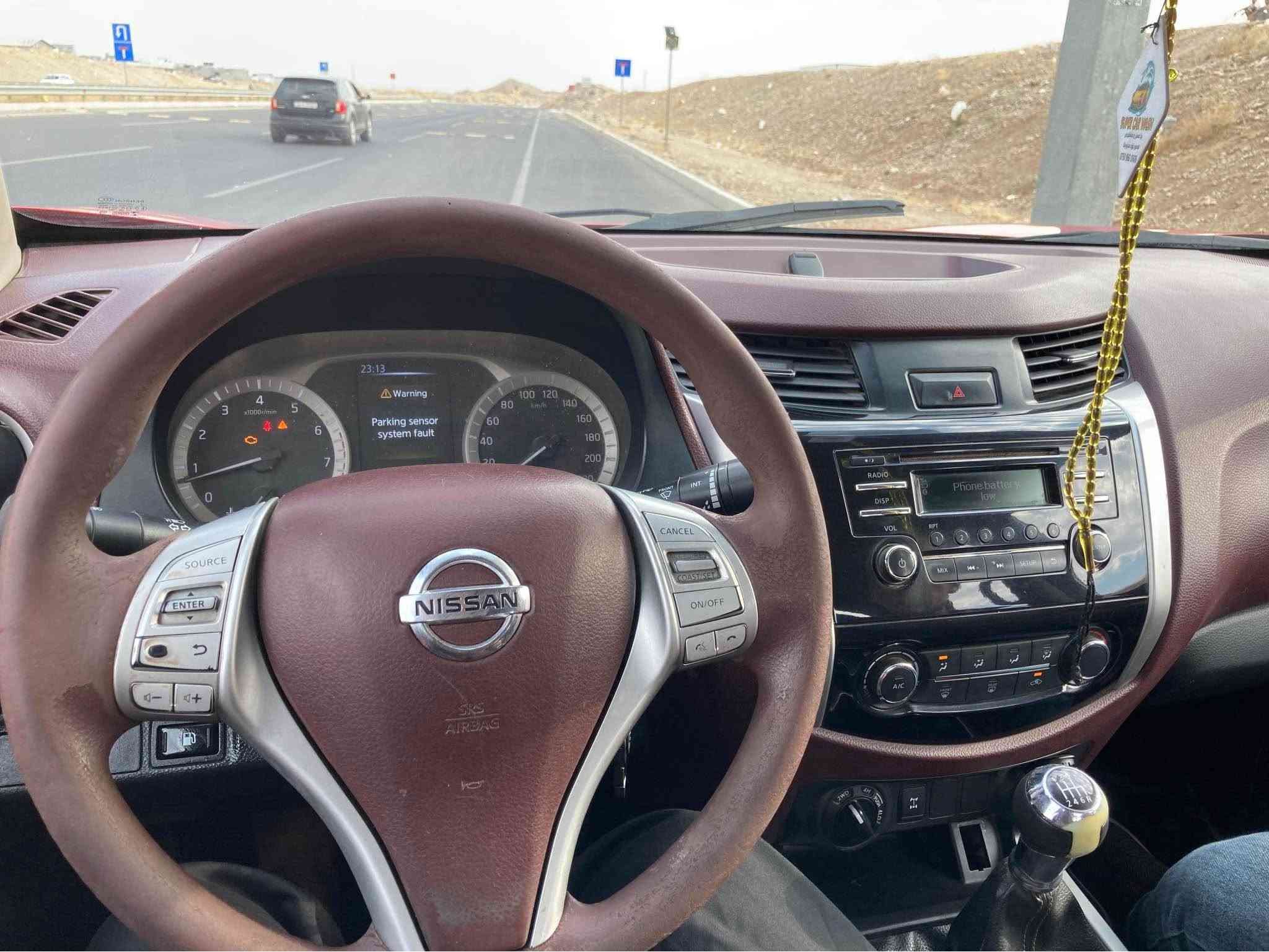 Nissan Navara 4~4 

٢٠١٦ دوو پار چە بۆیاغە فوول فوول مواسەفاتە دەبل ئکسل قفل ئکسل  فوول مواسەفات گێڕ مەکینە تەحویل غرامە بەشەرت سەیارەکی جوان و بێ کێشەیە
*********** أربيل, العراق
