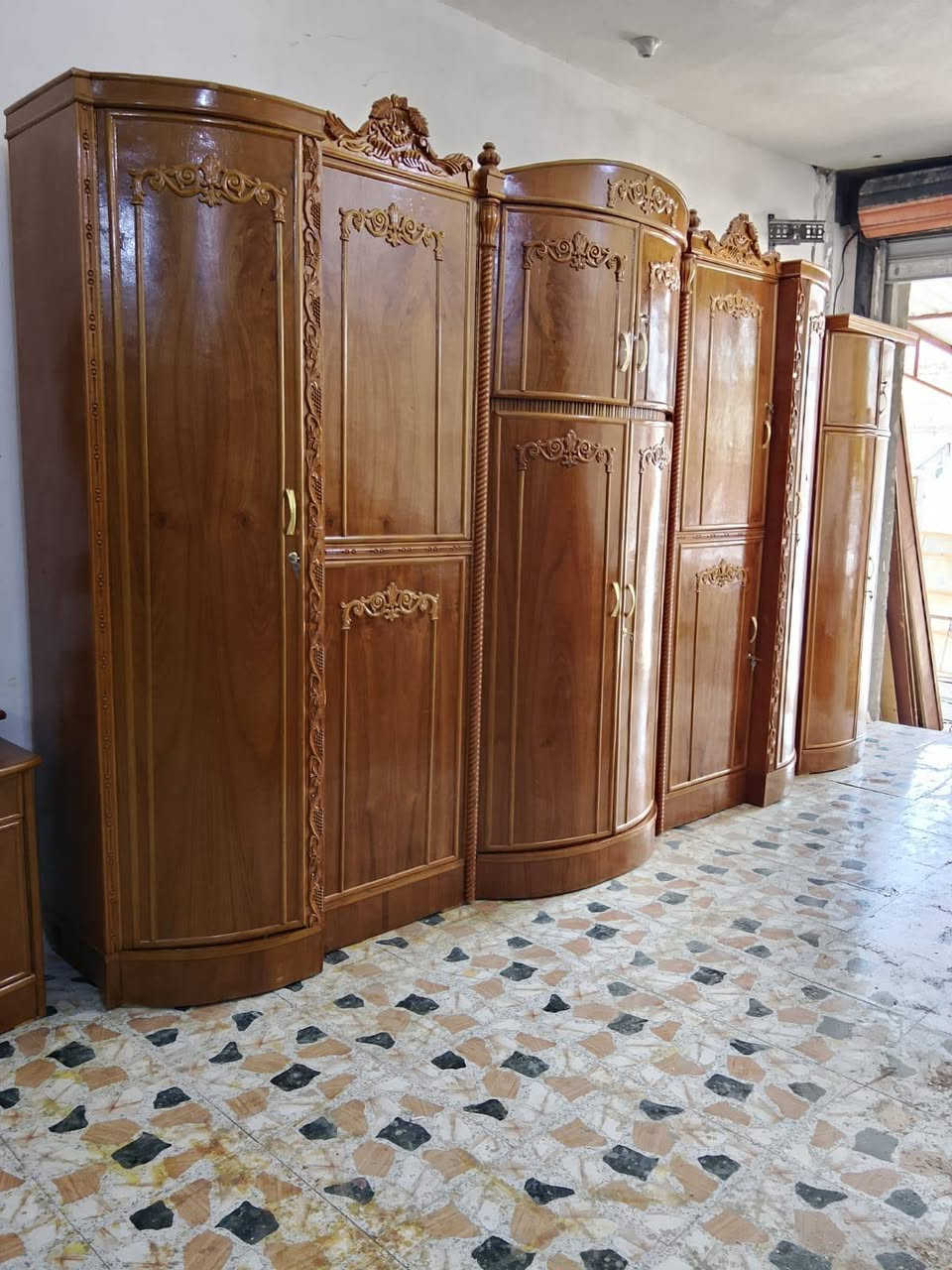 غرفه سته باب تزكام داخل وخارج صاج ضهر جرجوبه داخليه نضافه ١٠٠/١٠٠ العنوان كوت حي الجهاد للإستفسار مراسله الصفحه او الاتصال متوفر واتساب ***********

