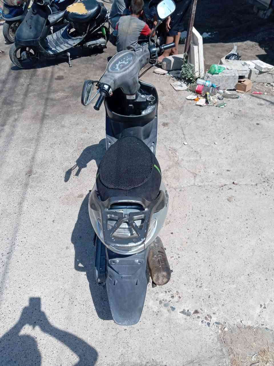 السلام عليكم للبيع لكزز نضيف سلف وايرمنيه كله شغال قفل صندوك قفل ستيرن كله سغال السعر بلاش ب240 بي مجال مال جيه بسس التواصل ***********
