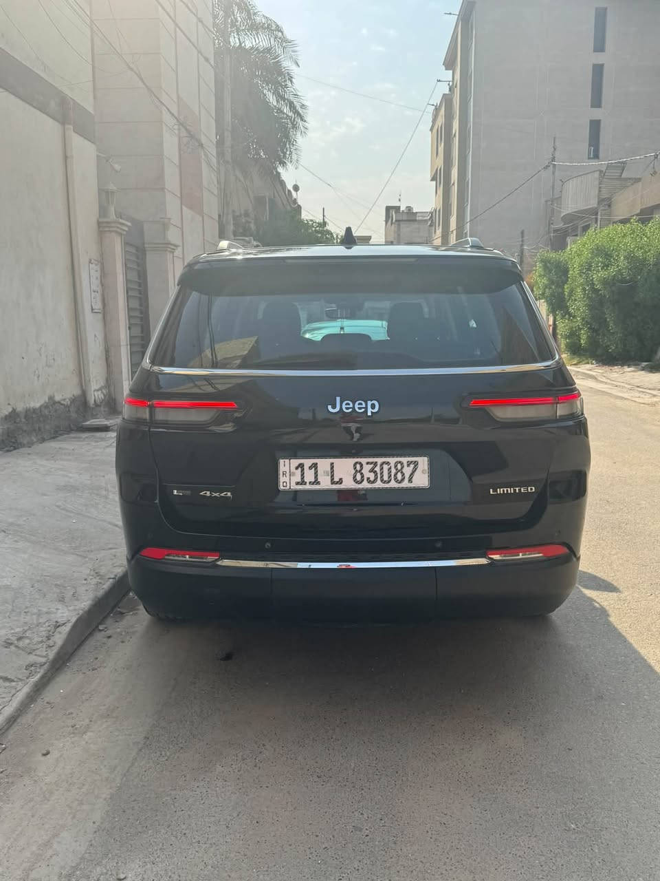 جيب الشكل الجديد اسود خليجي وكاله هارلم 

الموديل: 2021 لمتدد فول مواصفات بانوراما 

المواصفات:
* نظام دفع رباعي 4X4 متطور
* فتحة سقف بانوراما
* الصندوق كهربائي بخاصية البصمة
* ويل ألمنيوم قياس 20 انج
* شاشة التحكم الرئيسية لمس بنظام Uconnect 5 بقياس 10.1 انج مع نظام ملاحة
* شاشة القيادة الرقمية بقياس 10.25 انج
* رادار تفاعلي مع خاصية التوقف والانطلاق
* تحذير النقطة العمياء
* تحذير الخروج عن المسار
* نظام المحافظة على البقاء في المسار
* خاصية المساعدة على التوجيه في التقاطعات لتفادي الحوادث
* حساسات أمامية وخلفية
* المرآة الداخلية مزودة بشاشة لعرض الكاميرا الخلفية
* نظام مانع تصادم خلفي
* نظام القيادة شبه الذاتية
* المقاعد الأمامية مبردة ومدفأة
* المقاعد الخلفية مدفأة
* مقعد السائق والراكب كهربائي
* مقعد السائق ذاكرة
* نظام آبل كاربلاي و أندرويد أوتو لاسلكي
* نظام صوتي فاخر 9 سماعات من ALPINE
* دخول ذكي (بصمة)
* نظام التشغيل عن بعد
* مصابيح أمامية أوتوماتيكية مع مصابيح نهارية وكشافات ضباب LED
* نظام التحكم التلقائي في الضوء العالي
* مساحات زجاج أمامي حساسة للمطر
* شاحن هاتف لاسلكي
* أنماط قيادة متعددة رياضية والطرق الوعرة
* وسائد هوائية أمامية متعددة المراحل ووسائد هوائية جانبية ووسائد هوائية أمامية وخلفية
* نظام التحكم الإلكتروني بالثبات
سياره جديده ونظيفه محرك جديد مصارلي كم يوم من شديته 

السعر 288 وبيها مجال 
رقم الهاتف ***********
