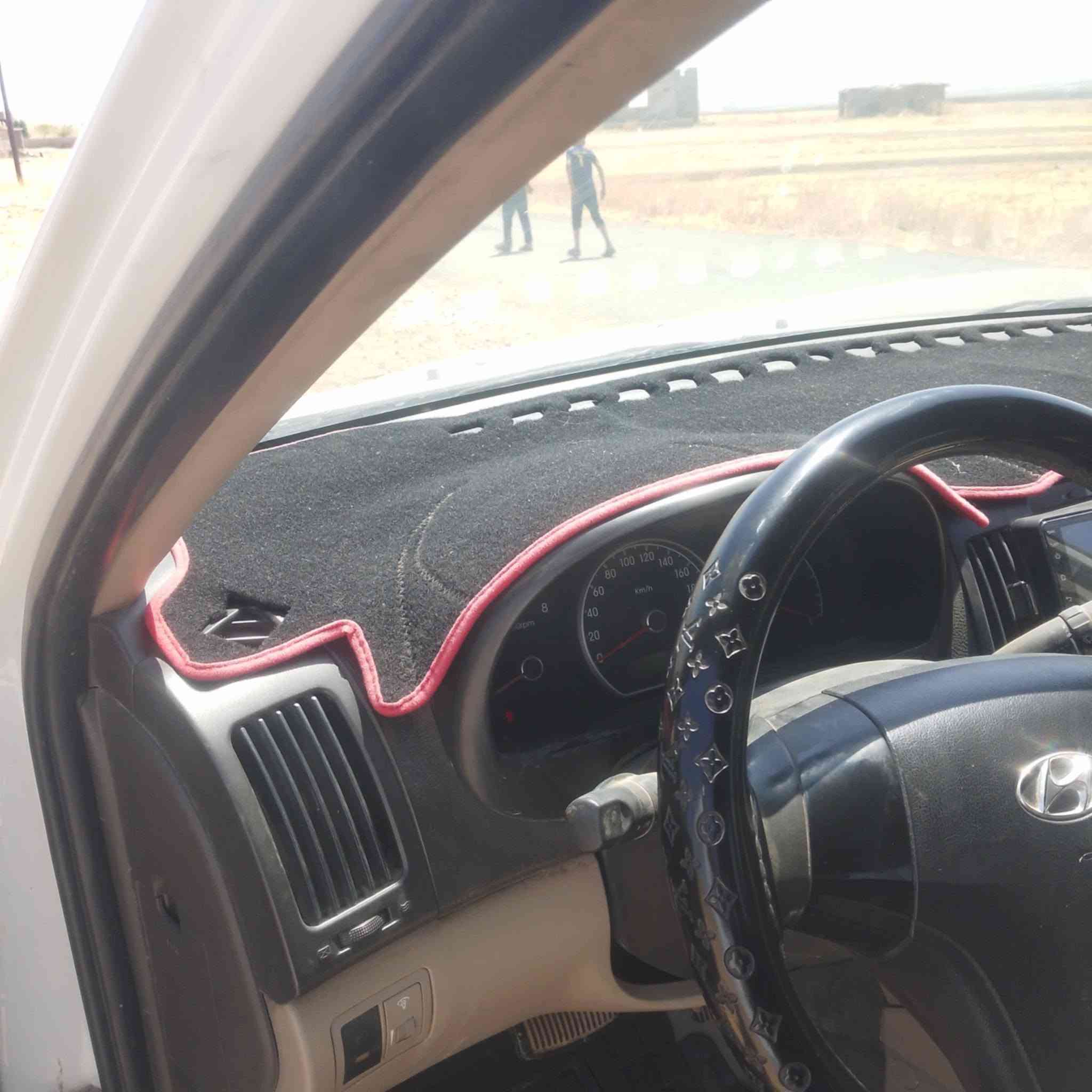 النترا ٢٠١٠ كوري
اربيل..سنوية صاقطة محرك ١٦..كير مكينة شرط..بيعا ٣ قطع صبغ راس الجاملغ الامامي والخلفي وشبر البوند
  بدون دواخل شرط الوكاله والتحويل..السعر ١٠٠
***********
