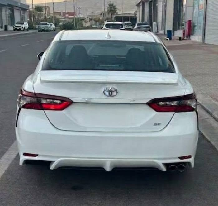 السلام عليكم
 (( بيع فقط )) 
كامري امريكي
  SE
موديل 2024
 ماشي 43 مايل حقيقي 
ضررها ربع بنيد صبغ + نص باب سكن صبغ والجاملغ الامامي مبدل شركة بدون صبغ بدون دواخل
 مواصفات 
• شاشة كبيرة
• داخل لون اسود وكشنات جلد
• اشاير بالمري
• رادار امامي
• مانع تصادم
• محدد مسار
• تصحيح مسار 
• مثبت سرعة
• مانع انزلاق
• استيرنق متحرك
• تحكم ستيرن
• نقطة عمياء
• مانع تجاوز
• حساسات مانع تجاوز
• اضوية اماميه زنون LED
• اضوية خلفية LE
• ليد زنون نهاري
• ويل قياس 18
• نظام ECO + TRIP تلقائي و 3 أنظمة قيادة ECO / Normal / Sport 
• نظام GPS + خرائط
• اوامر صوتية
• بلوتوث USB 
محرك + كير + تبريد شرط￼
ملاحظة: السيارة مدفوعة خروجيتها وباقي شهرين للترقيم وتترقم شمالي / 
 السعر 188 بي مجال قليل مكان السياره دهوك رقم موبايل *********** وتساب دهوك, العراق
