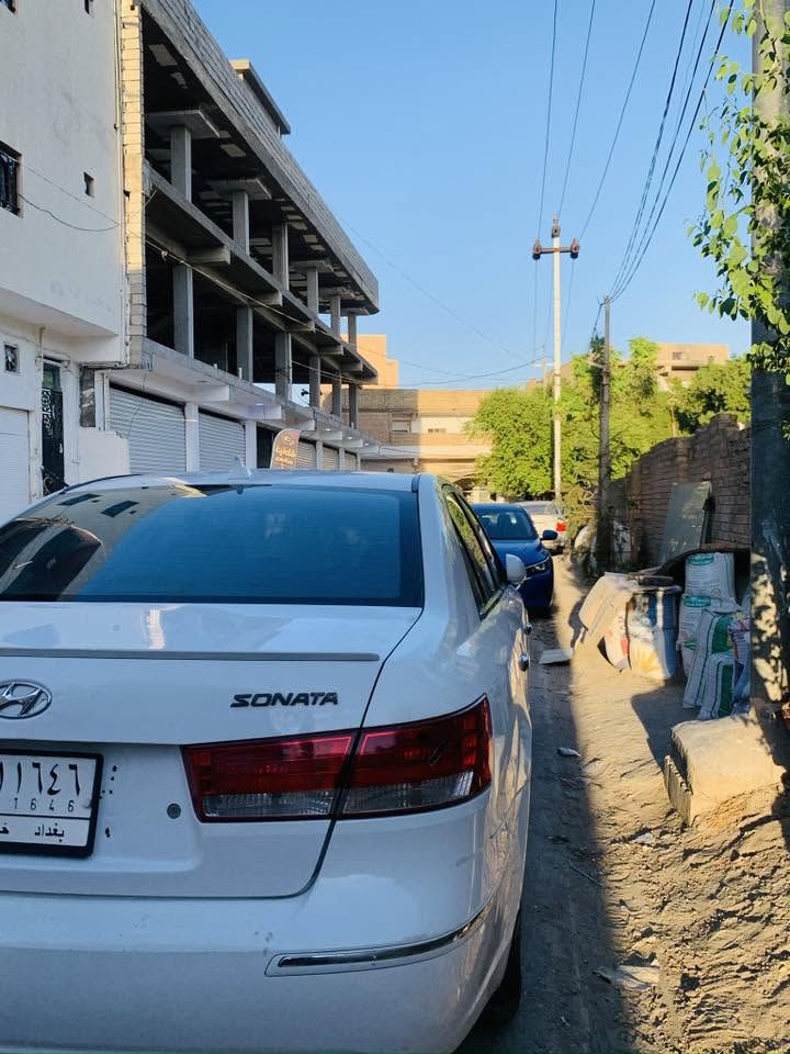 سلام عليكم
سوناتا خليجي 
موديل 2009
محرك 2400 دوش 
رقم بغداد سنويه جديده 
محرك كير جدد
صدر جديد تخم تاير جدد
السياره بيها مكانات صبغ اقل الحزام بدون قطره معجون بدون تبديل فقط رش بدون ضرر 
سياره جديده وجاهزه خير من الله 
شرط ترايها مال زيرو 
بالعافيه عل ياخذهااا 
مكان ديالى بعقوبه 
سعر 93 وبيها مجال بسيط 
***********
