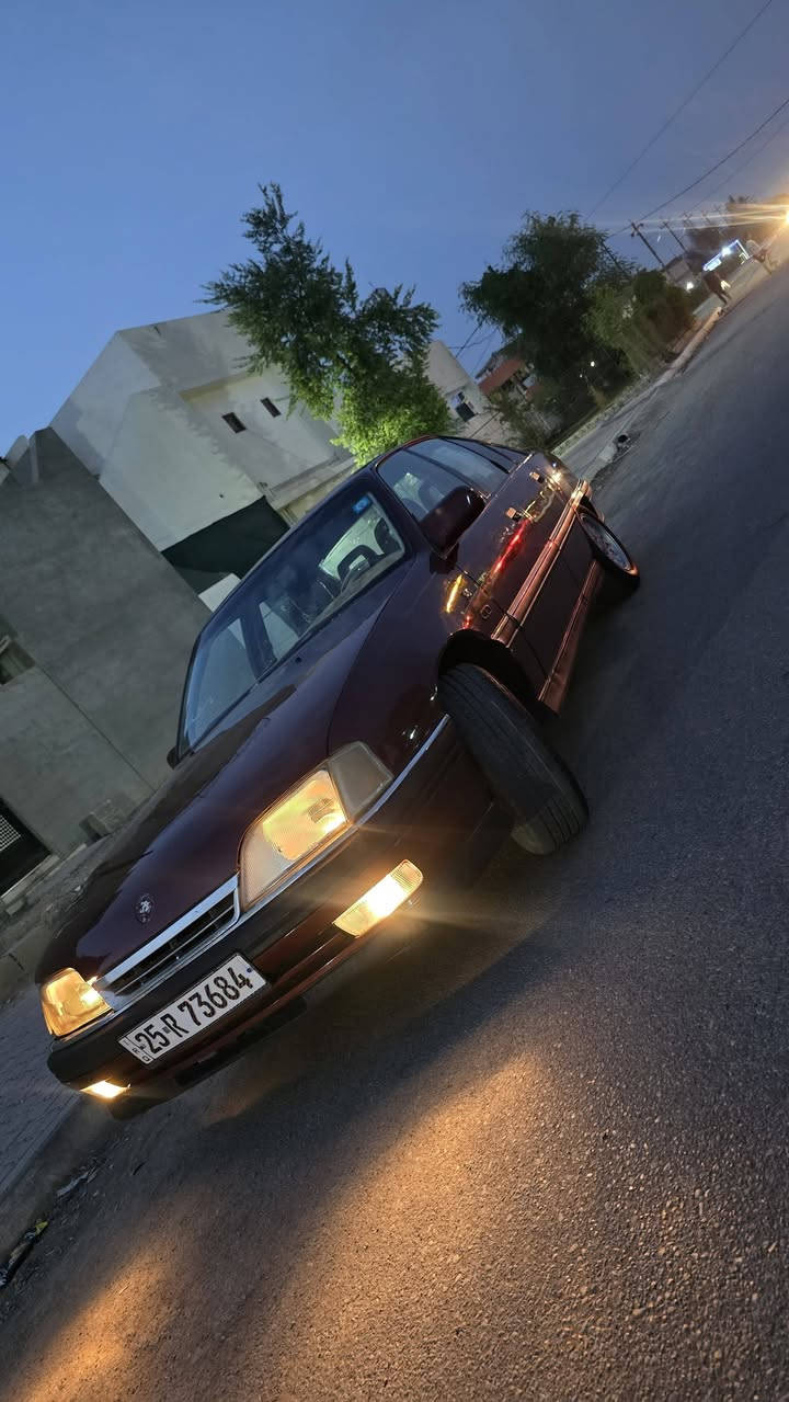 اوبل اوميكا • موديل ١٩٩٣ • محرك ٢٫٠