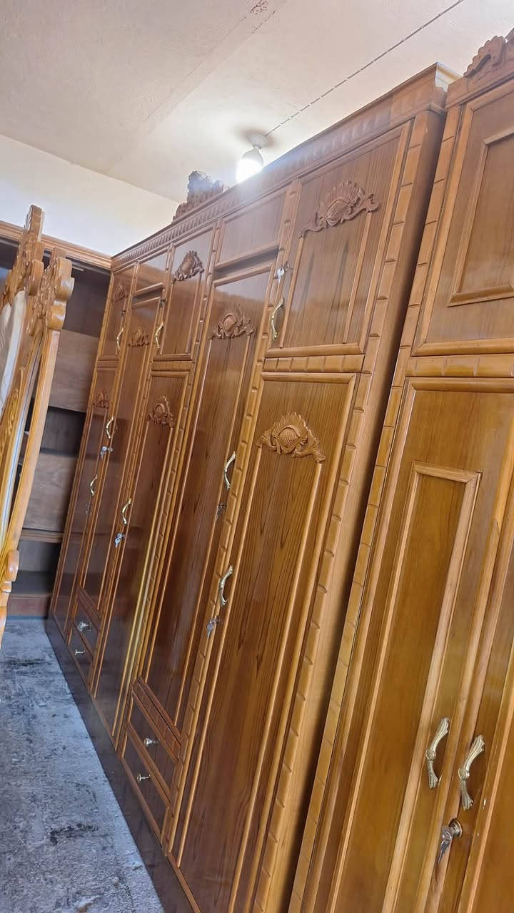 غرفة عرسان تفصال - نظافة ممتازة من الداخل والخارج
كنتور 5 بوب قياس راقي ومرتب. تصوير الموبايل يظلم جماليتها، الشوفة بالعين أفضل دليل! 🌟
    للاستفسار الاتصال على الارقام. ***********.  محمد البطاوي 
 متوفر على رقم الاسيا***********
 ب واتساب اهلا وسهلا بكم
