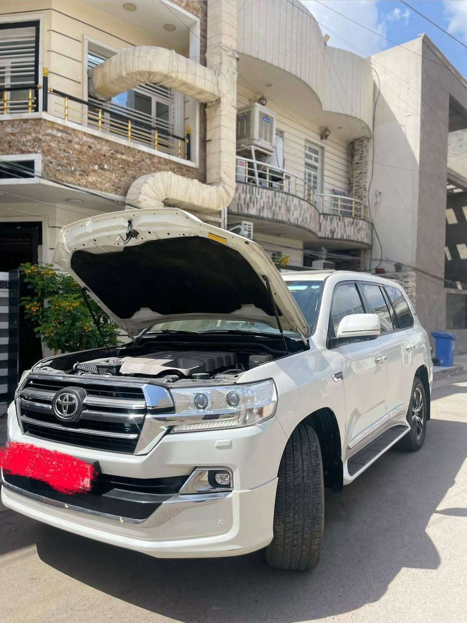 لاند كروزر 2019 شركات ماشيه 95 الف حقيقي السياره كفاله محرك 8V مكان السياره  بغداد  للتواصل*********** السياره اب سعر مناسب
