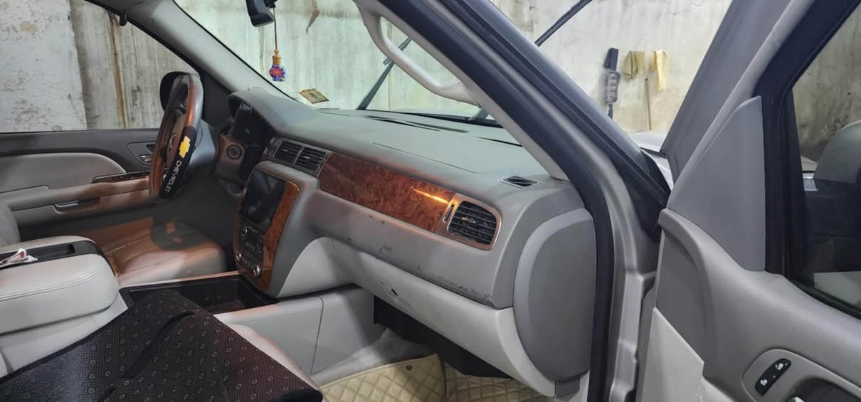 سلام عليكم تاهو LTZمديل 7وارد امريكي داخله تخريب موضح بصوره بدون تبديل ولا صبغ سعرها 170وبيها مجال قليل للبيع او مراوس باترول رقم بصره باسمي تحويل ثاني يوم تسجيل جديد ***********
