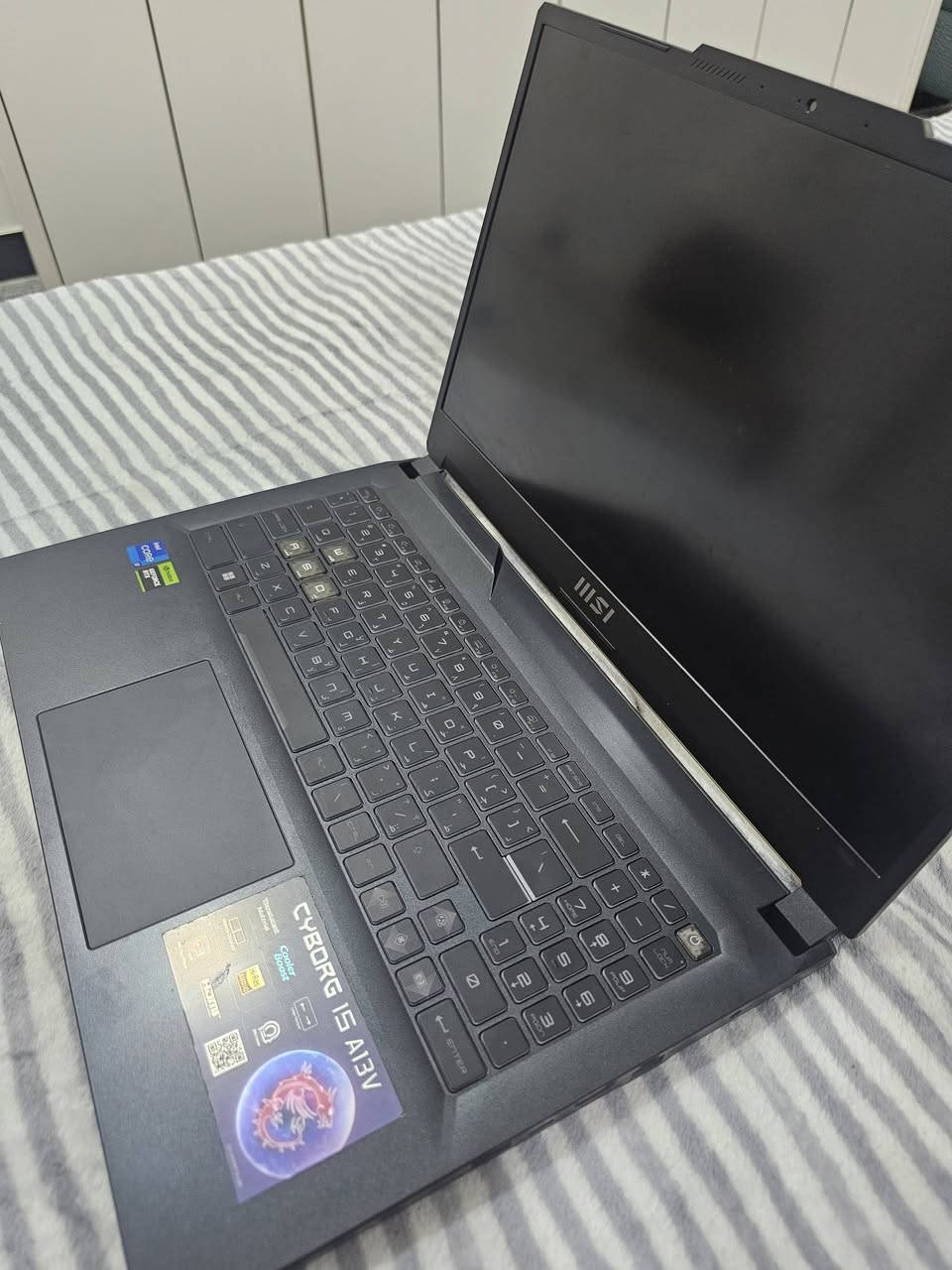 MSI Cyborg 15 • RTX 4050 6GB • i7-13620H