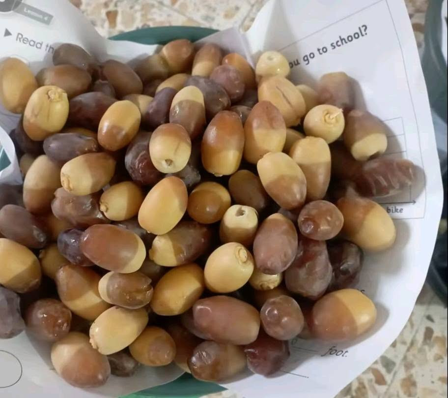 سلام عليكم يوجد انواع التمور واسعار مناسبه الاستفسار *********** يوجد وتساب
