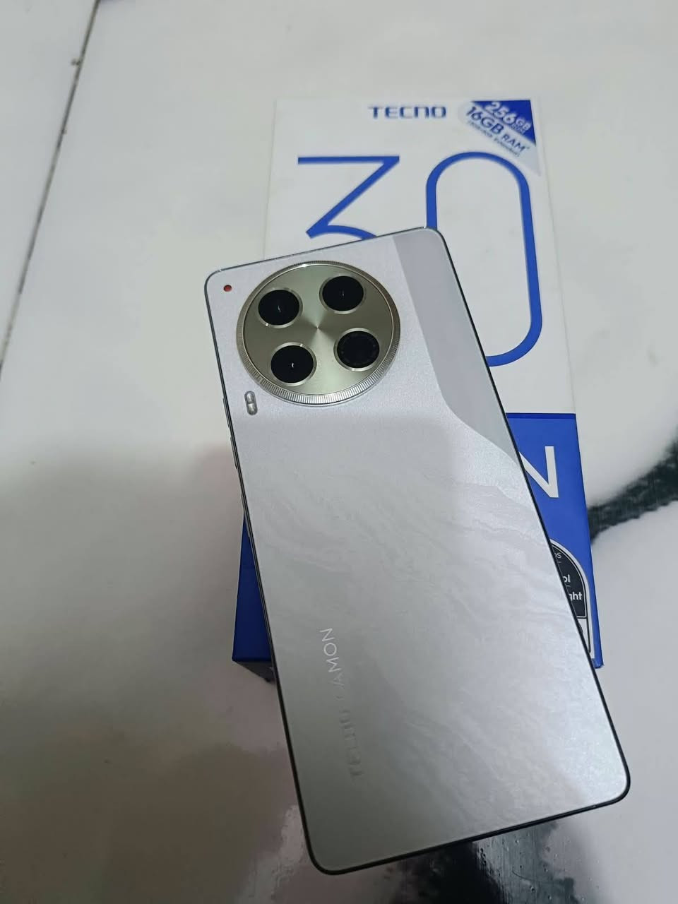 📱 للبيع TECNO CAMON 30
🔹 الذاكرة: 256GB
🔹 البطارية: 5000mAh 🔋
🔹 الشحن السريع: 70W ⚡
🔹 الجهاز: TECNO CAMON 30
🟥كرتونه موجودة

💰 السعر: 230 ألف وبيه مجال 
📍 العنوان: واسط – الكوت,حي الجهاد
📞 للتواصل:واتساب فقط. ***********
