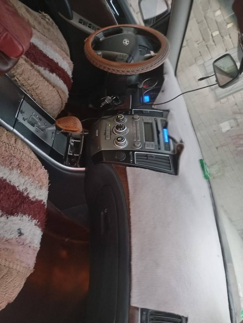 بيع السعر 110وبيه مجال مكينه وكير كفاله السياره مكفوله من الحادث للقويه السياره بيه تخات بصيطه تبريد 🥶ثلج تخم تاير حدايده جديده السياره جاهزه من كلشي  رقم الهاتف ***********
