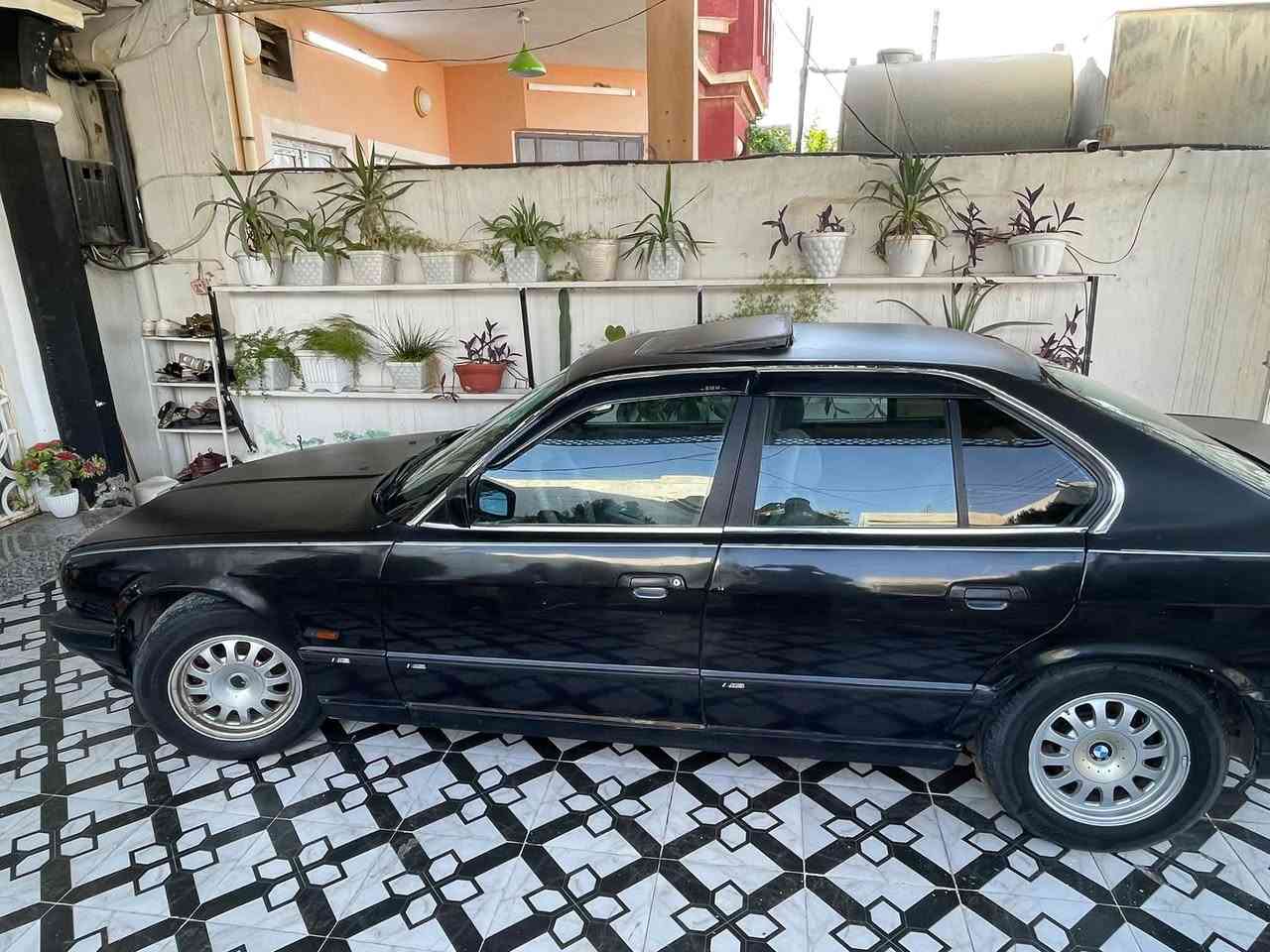 سلام عليكم  للبيع  او مراوس ب بطه بي ام 530 رقم دولي تحويل وكاله شرط محرك كير شرط لايت زنون تايرات جدد تبريد كامله منضومه اعتقد عايزو بس قايش  كهربائياتها شغاله كلها 
الحمدلله كامله مايعوزها بس سايق زين   
السعر 30 وبيها مجال  العنوان الشرقاط 
للاستفسار الاتصال بالرقم ***********
