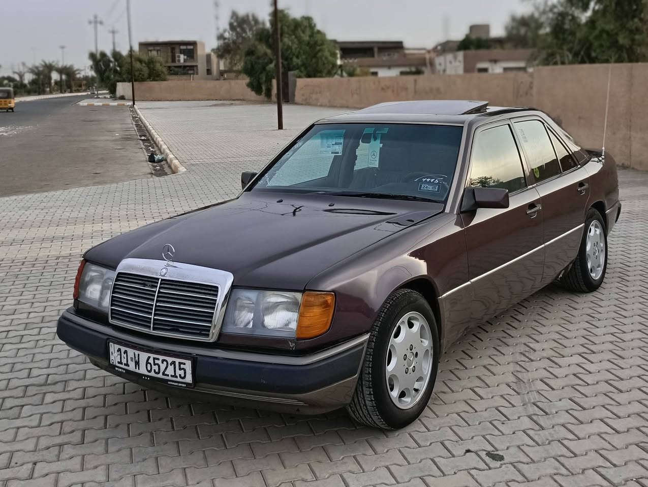 لا توجد تفاصيل

نص مكتوب في الصور:
- سلام عليكم سياره مرسيدس دب موديل السياره 1991رقم بغداد مشروع وطني سنويه جديده رقم جديد تحويل مباشر بلسم السياره جاهزة من كلشي مكان سياره واسط السياره مكفولة كفالة عامه من ضربة كص نقل جثه والوصولايات والصبغ عام جماليه مكينه ولكير عنكبوت بلاد مكفولات تبريد شغال السياره اي نقص مابيه حداديه خلفي امامي جديده تخم تاير جديد السياره استخدام شخصي مامتعوبه قواعد دبلات بلاد السياره كله على بلاد سعر السياره 68 ورقة بيه مجال حك جيه رقم موبايل صاحب سيارة موجود بلنشر ***********