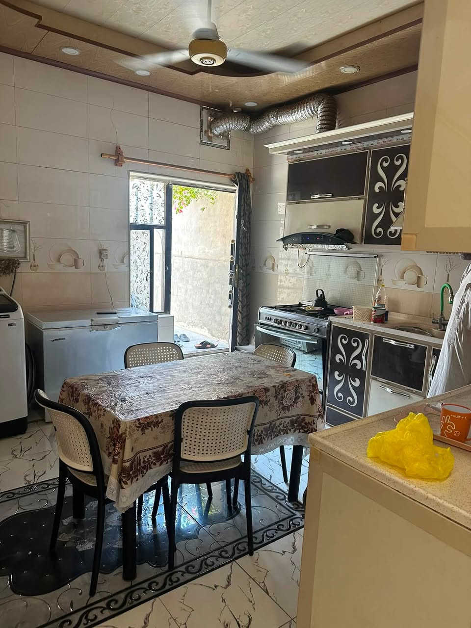 ‏يا الله بيت للبيع طابو صرف نجف حي ميسان

‏قطاع 24. المساحة 112 متر  

‏غرفة        صالة         مطبخ         استقبال

‏صحيات.    داخلية      وخارجية  السعر 79مليون

‏وبي مجال
"""""""""""""""""""""""""""""""""""""""""""""""""""
                  ‏مكتب أبو حوراء الحسناوي للعقار

‏الاتصال.  ***********  و. ***********

‏عنوان المكتب نجف حي ميسان شارع الكان مقابيل السوق الأخير     بإدارة أبو حوراء الحسناوي للعقار

‏عندك عرصة. أو بيت للبيع اتصل أو مراجعة المكتب
