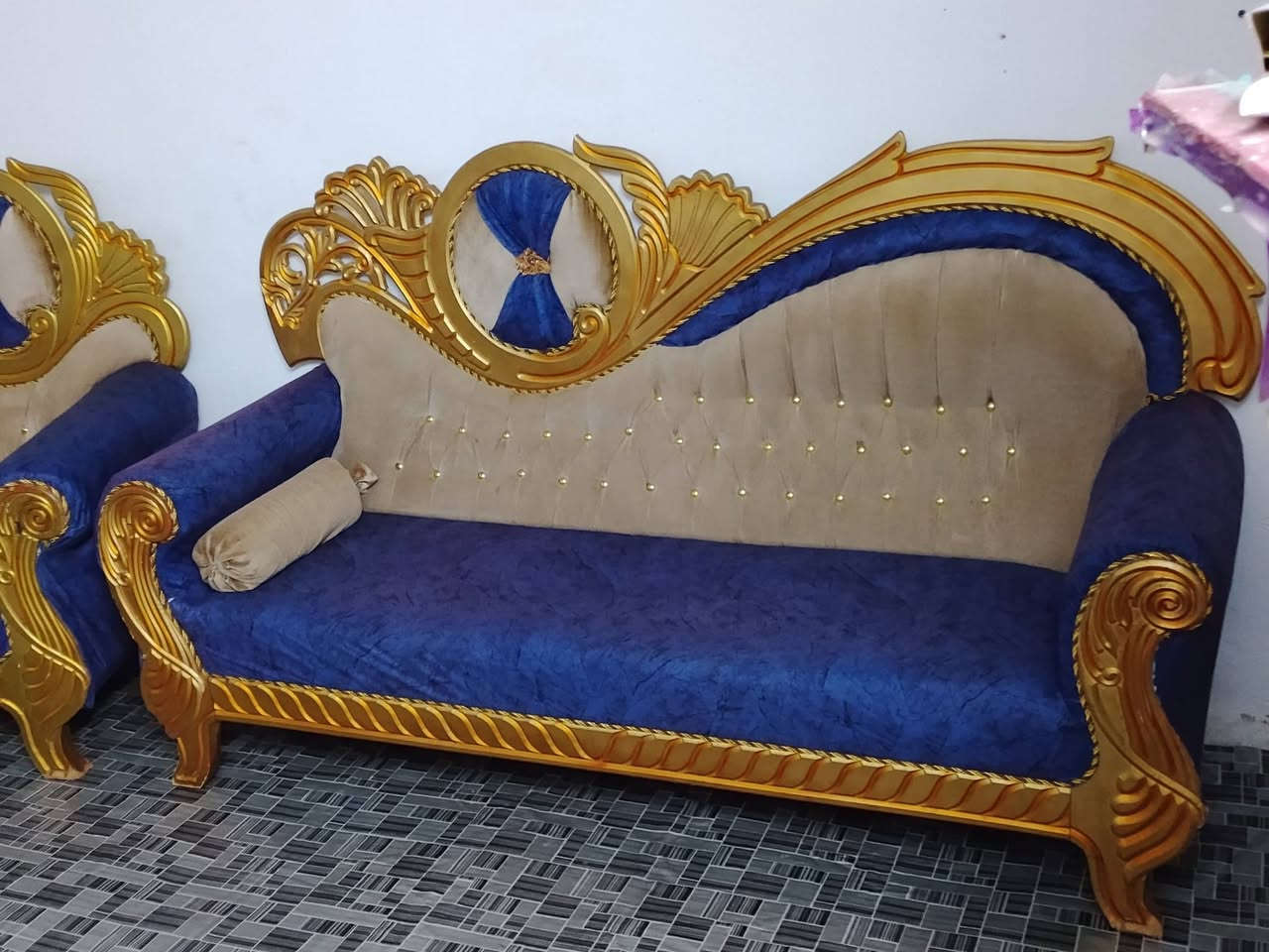 سلام عليكم تخم ملكي 10مقاعد تسكام اي ضرر مابي أسعر 350العنوان كربلاء حي العامل يوجد خدمت توصيل الستفسار ***********
