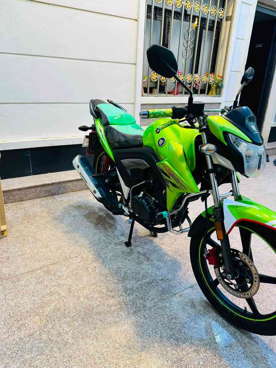سلا عليكم
هاوجي للبيع نضيف كلش كامل من كلشي مكفول مسجل كامل رقم وسنويه موديل21 سعر16 وبي مجال اتصال (***********)
