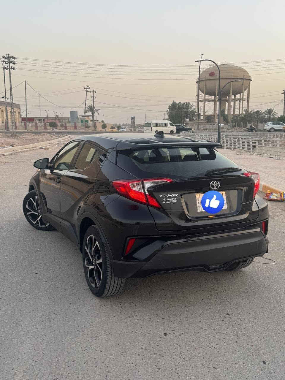 تيوتا CH-R 2019
يابانية وارد امريكي ، قطعة وحدة ، مكينة 2.0 كير CVT ،دفع امامي ، 

شاشة وسطية 8 إنج ، تدعم ابل كار بلي ، اندرويد اوتوا ، بلوتوث، منفذ USB ، منفذ سماعات AUX 

صوت 6سماعات ، تحكم ستيرن ، 

مواصفات: 
تحذير اصطدام ، رادار امامي ، اكتشاف المشاة ، تحذير مغادرة مسار 

 HIGH BEAM الضوء العالي ينفتح وينغلق تلقائيًا اذا اكو سيارات متجها عليك ،
 حساس اطارات ، 
كاميرة خلفية ، 
مانع انزلاق ، 
تراكشن كونترول ، 

ماشية : 57KM الف 
سعر 14,500$
تواصل: ***********
