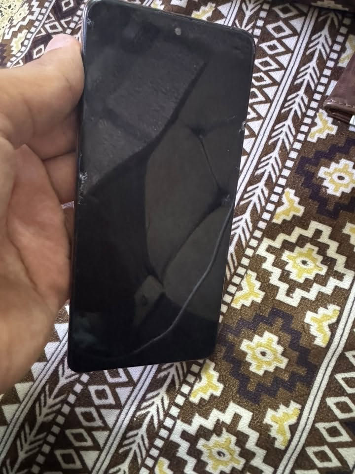 السلام عليكم ريدمي نوت 10 برو
ذاكره 128 لمس مكسور ومبدل شاشه اصليه 
جهاز لمسه ماي السعر 80 الشراي ***********
