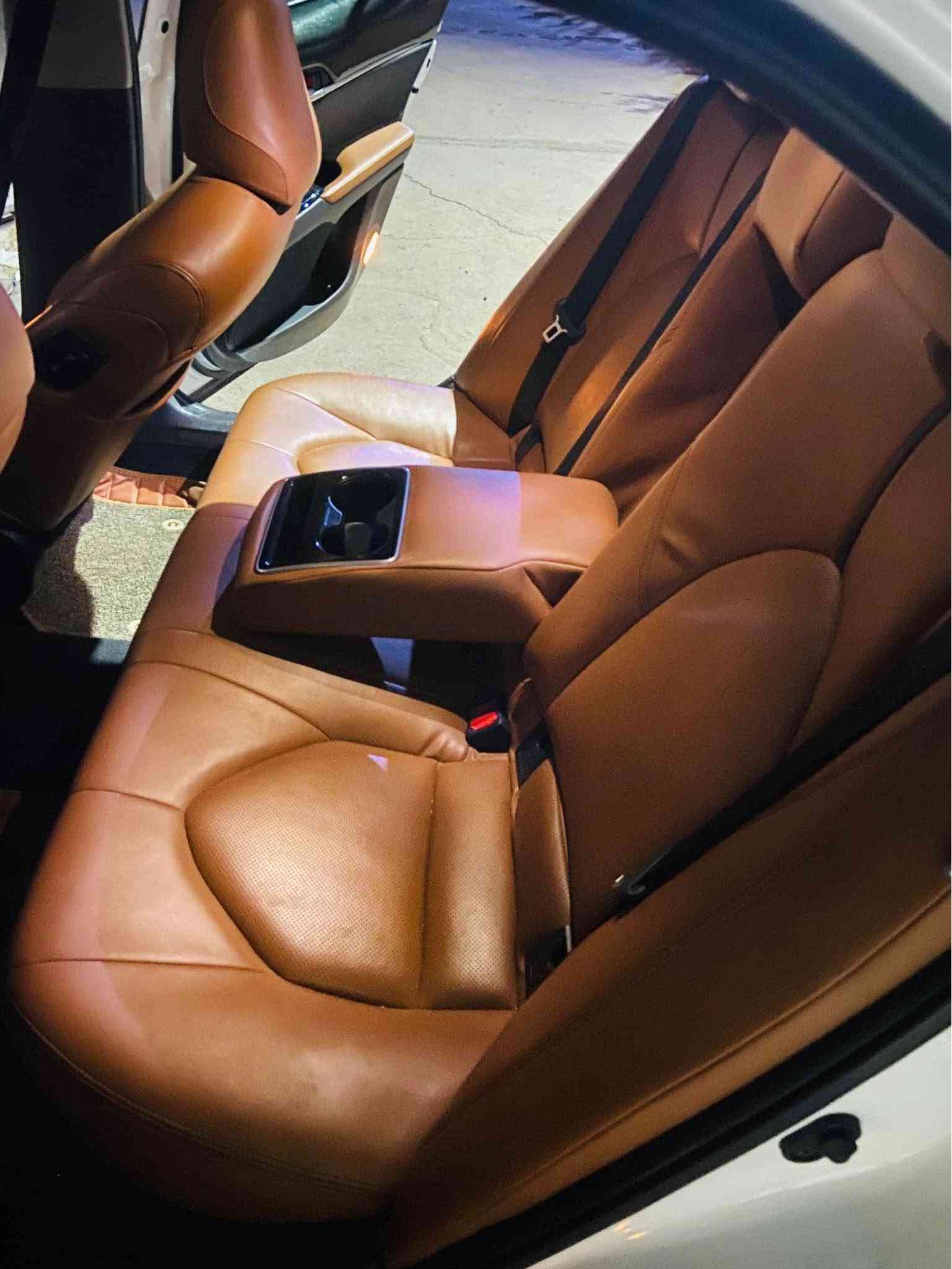 Toyota Camry rusiy2024  قەپات قەپات مواسەفەت لەوە فولتری نیە سەیارەکە تەجمیح سینیە سەقف رەش پانۆراما یەدە بەسمە خەتی جادە کوشین کارەبا ناو قەیسی ئاوینە ئیشارە و شەفتە زۆر مواسەفاتی دی قەپاتە سەیارەکە کلینە دەعامی لۆ دەعامی بەشەرت  هیچی نیە. سعریشی ٢٣٥ وەرەقە و مەجال ژمارە موبایل *********** Singapore
