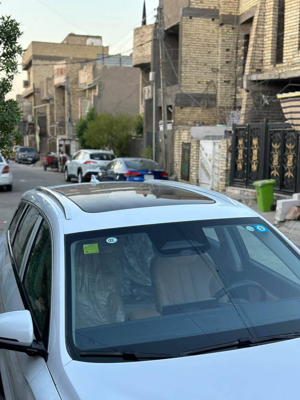 Byd سونك برو فول
سقف بونراما 

لد داخلي متغير بلادي 

١٣ كامرة 

فول رادارات +حساسات 

قيادة ذاتية 

اوتو بارك 

مري شفط واشارة 

صندوق كهربائي شفط 

مكفولة من كلشي 

ماشية ١١ الف الكلي 

جديده بعده بيها خام الشركة 

السعر ٢٨ مليون و٣٠٠ 

مكاني بغداد حي العامل

باسمي السيارة تحويل ثاني يوم 

***********
