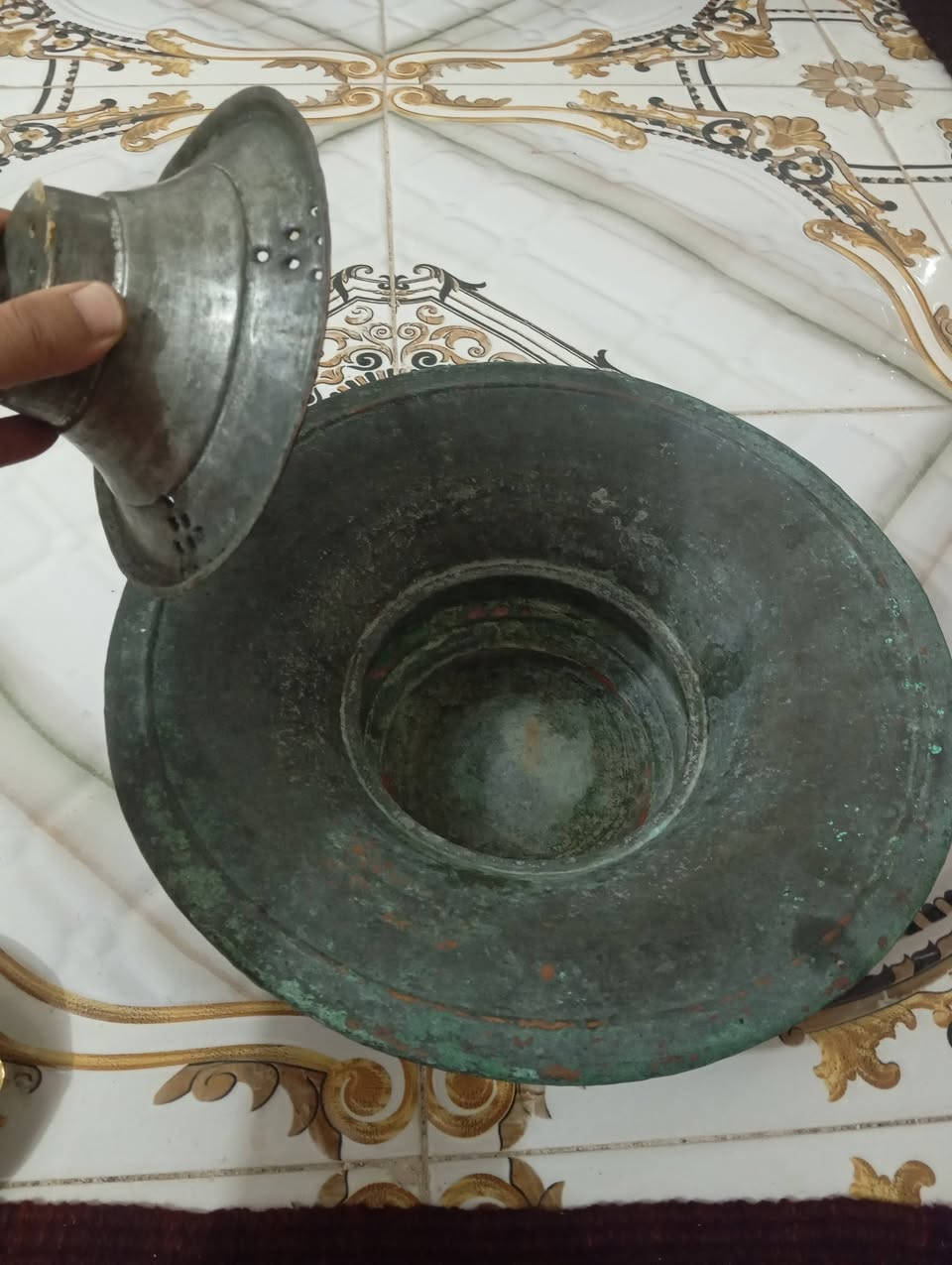 سلام عليكم ابريك وسلبجه بغداديات نحاس احمر ابحاله جيده اسعر ١٦٠ الف مكان ارفاعي قرب بدعت ارحمه لا اوجد بل تعليقات ***********
