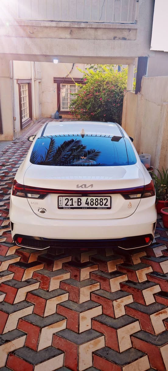 سلام عليكم
للبيع او مراوس بسوناتا 2025 خليجي 
Kia K3 2022 

كفاله عامه من الصبغ والتبديل والضربه ( فقط بيه بارد بالجاملغ كد 4 اصابع )

فول مواصفات للاخير .. 

فتحه
جلد 
بصمه داخلي وخارجي 
تبريد شاشه 
تبريد قطعتين ثلج 
اشاير مري 
كشاف نهاري 
اشاره لكزز بلادي 
تحكم سترين 
مثبت سرعه 
اوتو هولد
سايد بريك كهربائي 
كامره فيو 

مكينة دوش 1.5 دبل نوزل 
شرط دهن اصلي ضمان 10.000 كيلو وصولات الضمان كلها موجوده 
دهن كير اصلي ضمان 40.000 كيلو 
ادامه كامله متفتح اي شي بيهه وشرط الاصلي الكوري من الوكاله 
حداديه بالجيس 100%
تايرات جدد 100%

عليها تغليف كامل 
البيبان والارضيه والكشنات والتنته والجنطه كلهن مغلفات + مغلفه عوازل كلها 

ماعايزه برغي السياره الف دينار متصرف عليها جاهزه مجهزه من كل النواحي 

رقم سليمانيه بسم شركة تريد تحويل تريد مداور 

مكان السياره النجف 

السعر 135 

واتس  ***********
