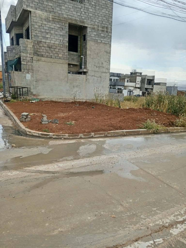 قطعة أرض ١٠٠متر   ركن مربع راس فرع شارعها 15 خلف محطة المشاعل عبور السايدين ٣٠
رقم القطعة ٣١٦٢ 
خدمات كامل
ماء وكهرب وتبليط
وبيها بير موازي
للاستفسار الاتصال على الرقم
***********
*********** موصل, نينوى
