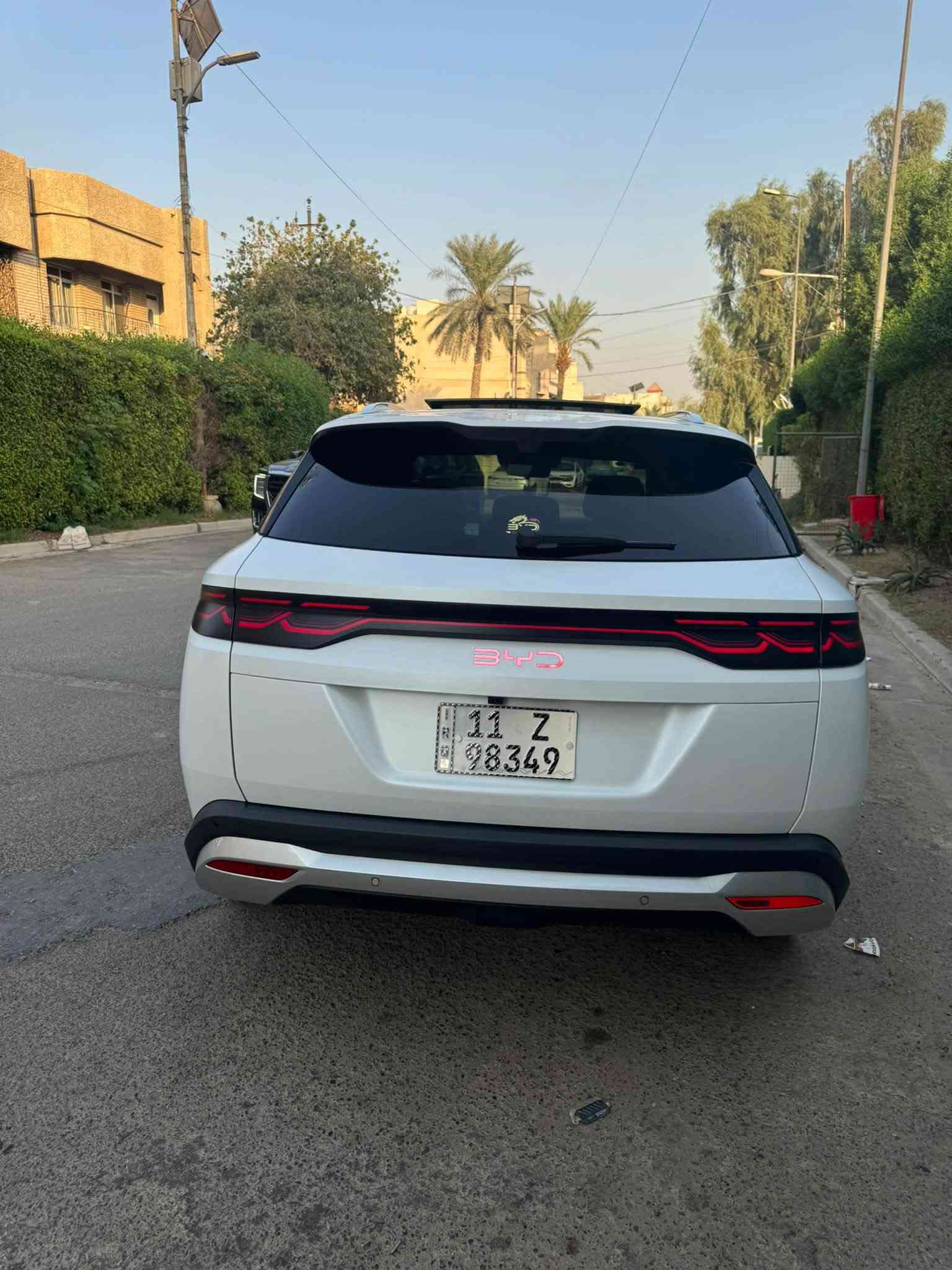 سلام عليكم للبيع BYD سونك L فلاكشب 13 كامرة كشن كهرباء واحد السيارة جديدة بحالة الوكالة 

مغلفة ppf طافي ضمان 10 سنوات 
وكل 6 اشهر صيانة 
والجام عازل حراري مغلف 
ارضيات اصلية مالتهة 
ماشيه:
بانزين 866
كهرباء1026
السيارة مصروف عليهة ومميزة بلشارع 
رقم بغداد 
مكان السيارة بغداد
السعر خاص
للاتصال ***********
