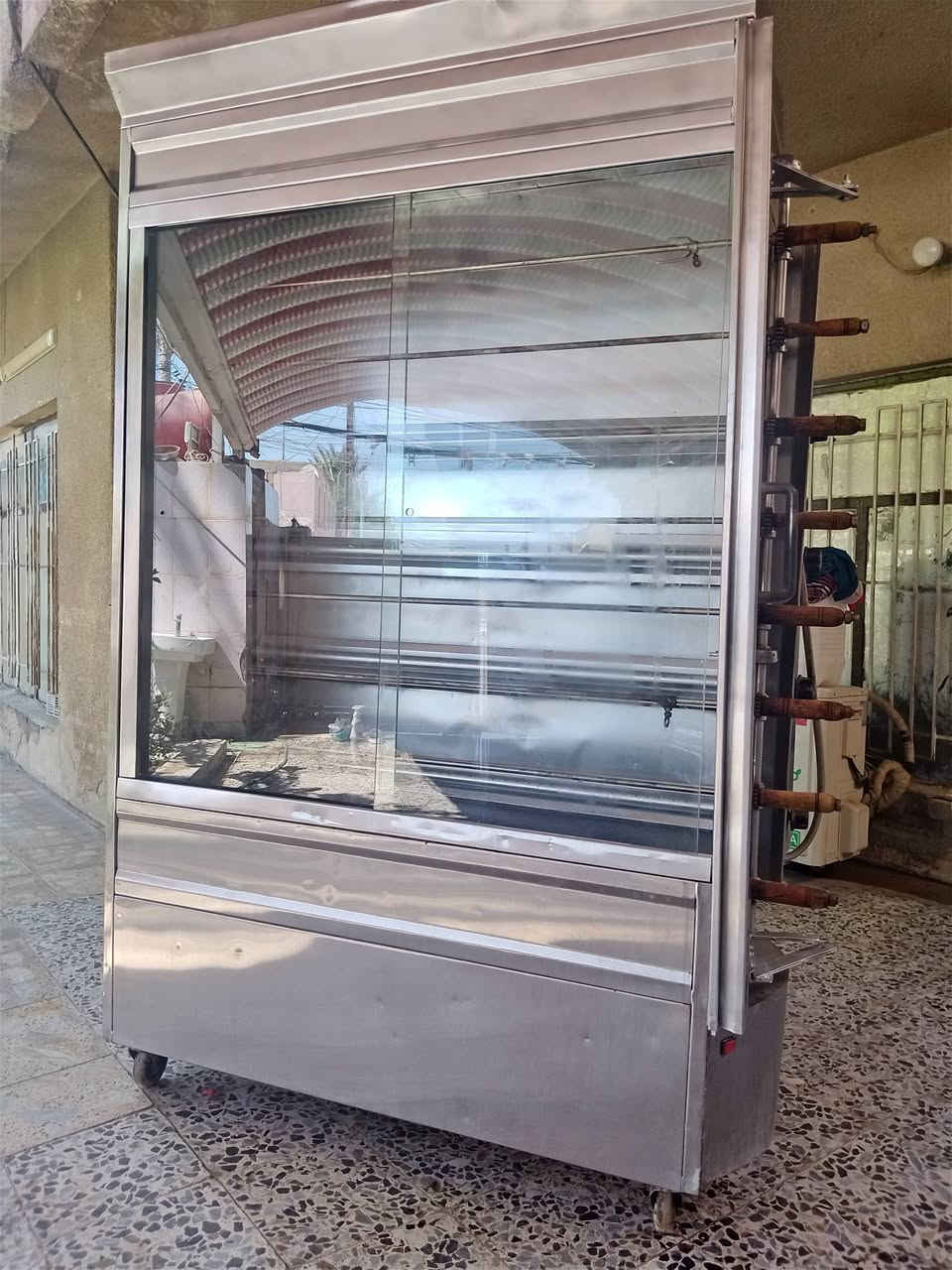 حماية كنتاكي جديده بالكارتون
شوايه دجاج 8شياش سل ستيل صفر 8 ثكيل 
مكاني بغداد حي اور 

***********
