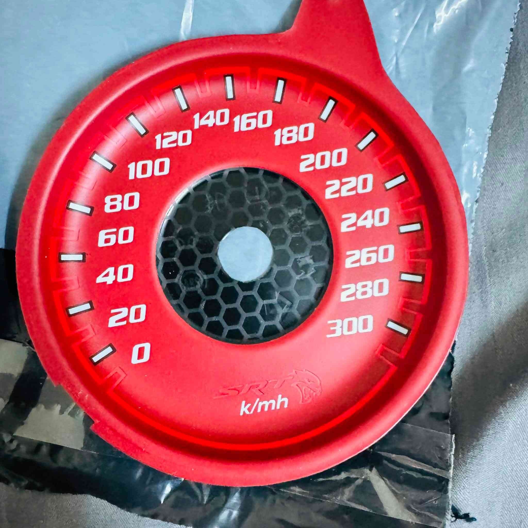 سلام عليكم گيجات 300سرعة مال عينة مال جارجر SRTجدد يرهمن علا جميع فئات جارجرات سعر 125ستفسار رقم تليفون ***********
