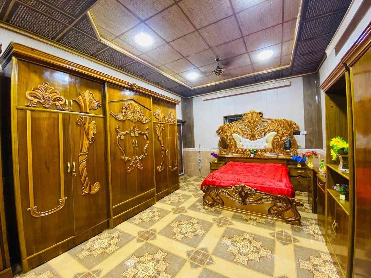 غرفة نوم توج عراقي احطاطة درجة أولى صاج داخل خارج السعر مليون 100 وبيها مجال العنوان قضاء الرمانة البوعبيد قرب أسواق احمد العذيه للاتصال ***********
