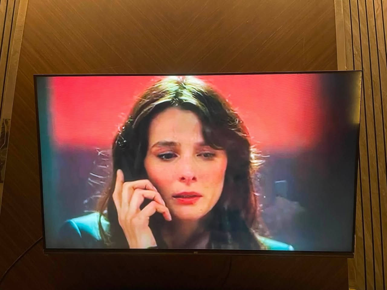 شاشه سمنز حجم٥٥ مشتغله شهرين ٣٠٠ الف
شاشه Dlcحجم ٤٣
١٧٥ 
بيهم نت يوتيوب كوكل جدد 
***********
