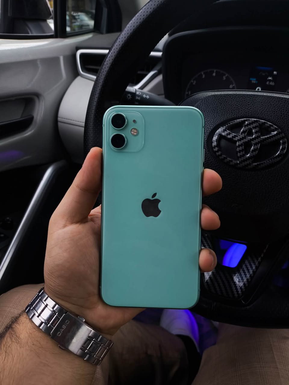 ايفون 11 • ١٢٨ • بطارية 100%