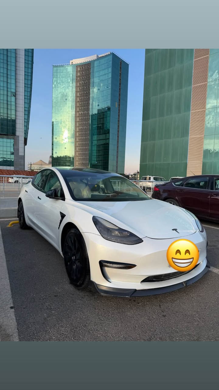 تێسلا
مۆدێل 3,, 2023
ماوەی ڕۆیشتن : 37,000 ميل
بۆیاغ:  کلین تەنها ١ شوێنی pdr 
 نرخ /180$
📍  ناونیشان: هەولێر
سینگل مۆتۆر
*********** 
***********
