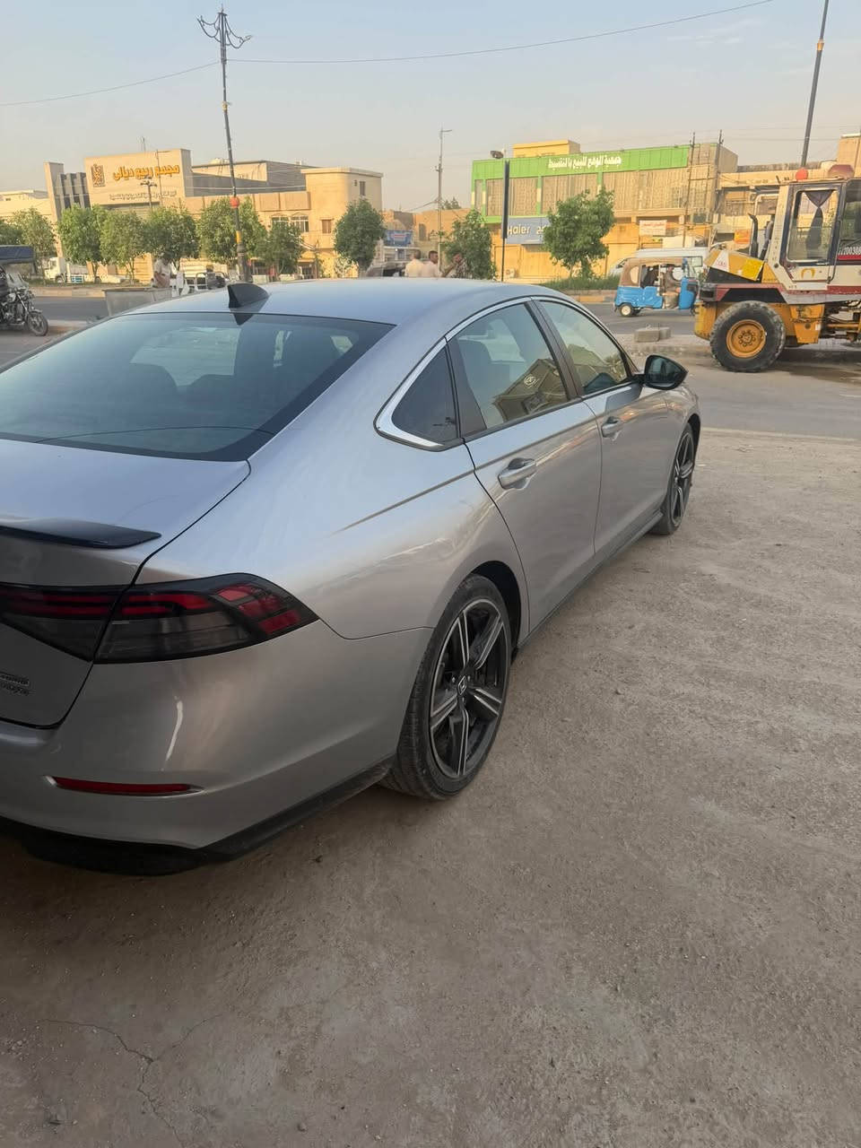 السلام عليكم ورحمة الله وبركاته
هوندا اكورد 2029  للبيع
فئة سبورت 
الضرر كما موضح بالصور 
ماشية 70 الف مايل 
السعر 185$ وبي مجال سيارة نظيفة ومابيةاي نقص للشراء 
الاتصال بالرقم ***********
