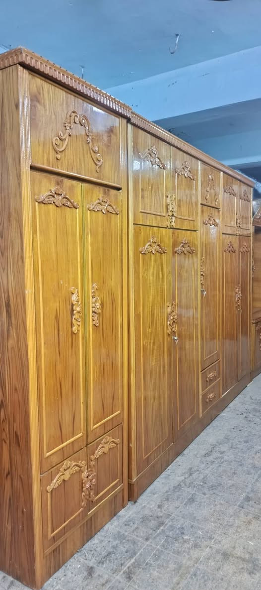 غرفة ٥باب صاج ملحق شغل ثقيل جدا نظيف توصي ظهر جمبر جاهزة موديل حديث الأبراج السعر775 تواصل خاص ***********
