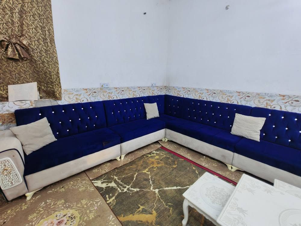 ديوان تسكام بلوك أسود 15 متر يطلع 28 مقعد حيل نضيف مابي اي ضرر السعر625 العنوان كربلاء بدايه الامن الداخلي يوجد توصيل داخل كربلاء *********** كربلاء, العراق
