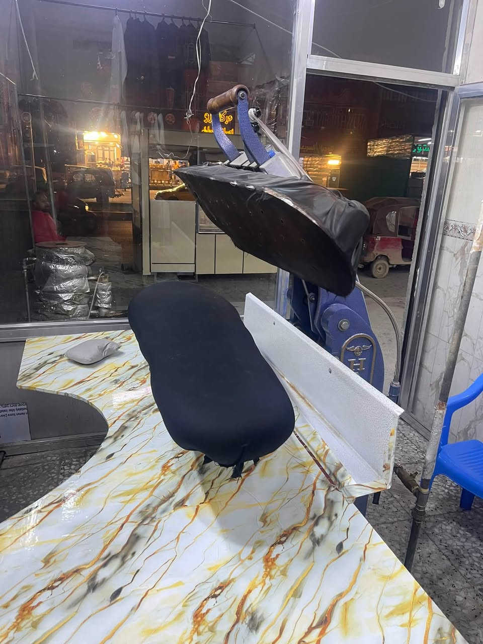 مكوى للبيع في قطاع 28 بريس مع بويلرغازي  وهذا رقم الهاتف للتواصل ***********

