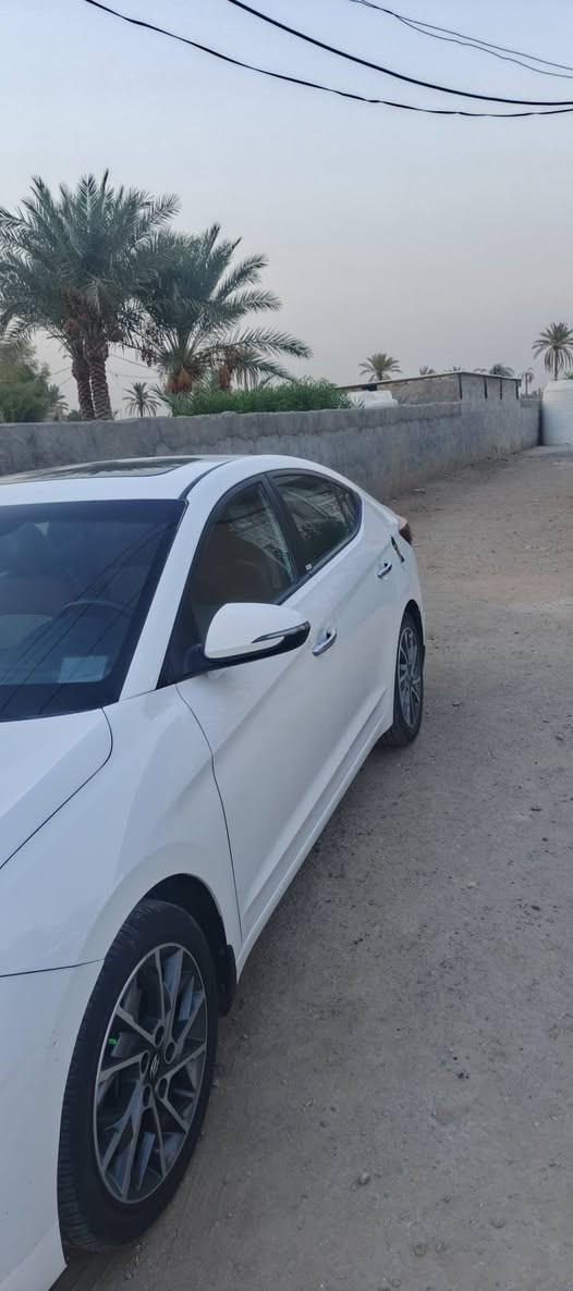 السلام عليكم 
الانتره للبيع 
موديل 2019
سياره بيه ملاحضات 
بسيطه 
السعر 150
مكان السياره بابل 
رقم تلفون 
0776386871
مرواوس بي وادي حسب قناعه
