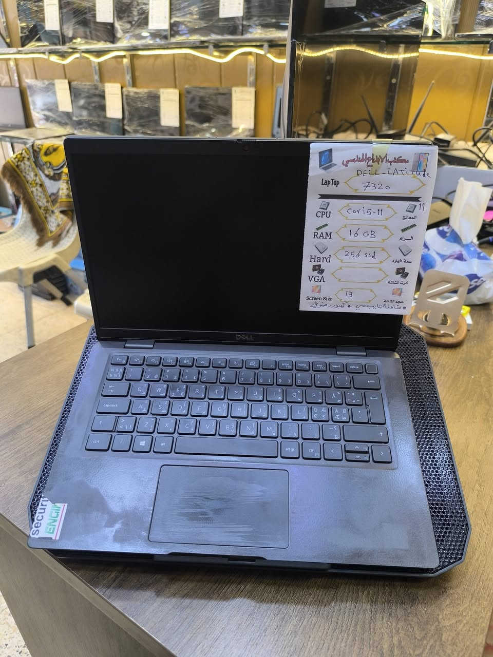 لابتوب خفيفة الوزن  بجيل 11 ورام 16
    DELL LATITUDE 7300
بمواصفات مناسبه للبرامج  المكتبية  والحسابية والتصفح والأمن السيبراني  .
بسعر 320 الف دينار عراقي 
#ويشمل السعر حقيبة وماوس والتوصيل مجانا لكافة محافظات العراق 
Cpu Ci5-11   جيل الحادي عشر  
Hard 256GB nvme قابل للتطوير 
Ram 16 gb ddr4         قابل للتطوير 
13.1 screen 
Back-light Ar-En ضوئي 
Charger dell  شاحن اصلي نوع تايب سي  
يمكن للزبون فحص اللابتوب وتشغيله والتأكد من المواصفات قبل الاستلام  اللابتوب.
#نسبة النظافة مائة بالمائة 
#بطارية ممتازة 
ضمان لمدة عشرة  أيام للفحص في حالة وجود خلل مصنعي
#مكتب الابداع الهندسي 
موصل /موصل الجديدة بين مجسر الجديدة ودورة عبواليسي بمحلات الكنيسة 
/مكتب الابداع الهندسي/للتواصل والحجز 
*********** واتس.
